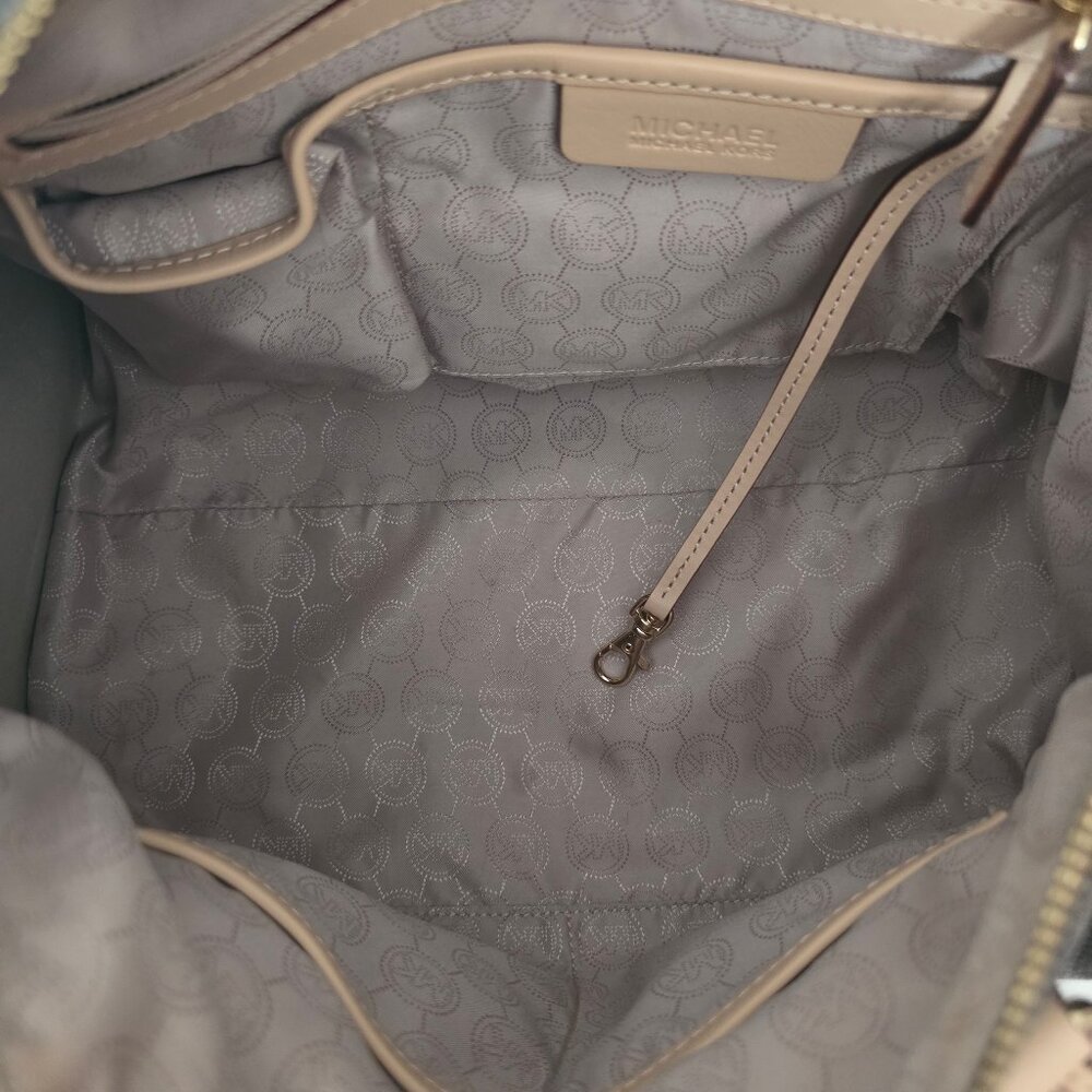 Grayson Satchel - Picture 7 of 14